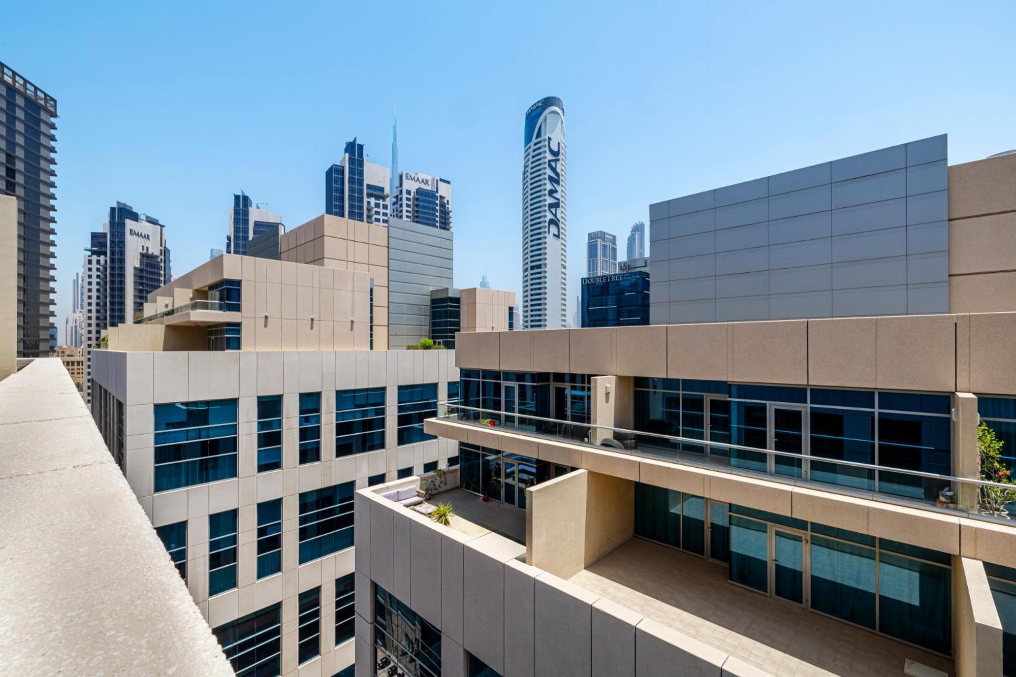 Apartment 1br Study Bay Square View Business Bay *
